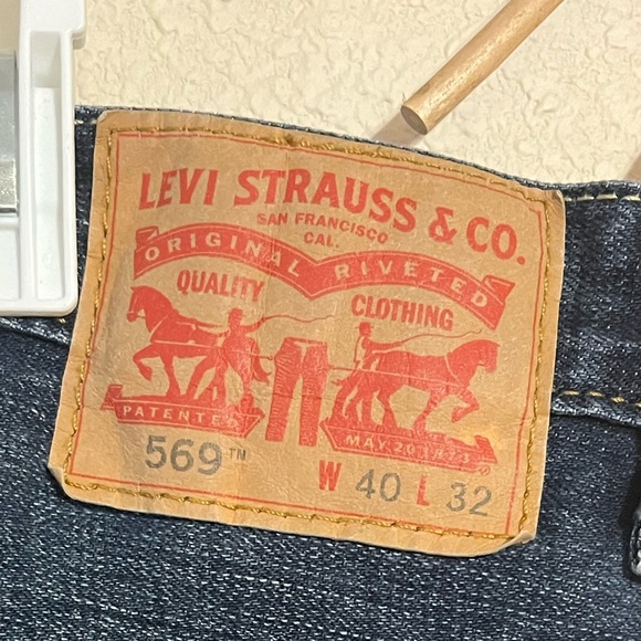 Men’s Levi Strauss & CO. 569 Blue Jeans - Picture 3 of 7